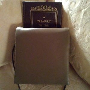 NWOT Cross body handbag